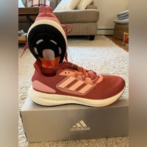 Adidas Pureboost 22 size 10 NWT